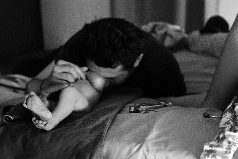 denverhomebirthphotography_imthiazhouseman01