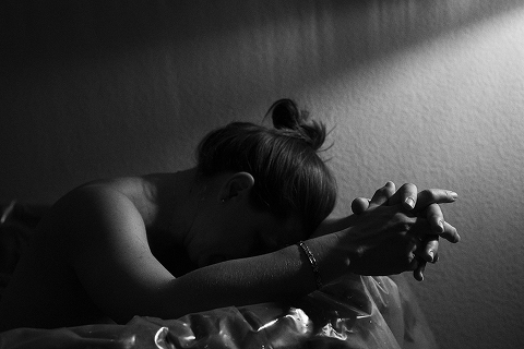 denverhomebirthphotography_imthiazhouseman013