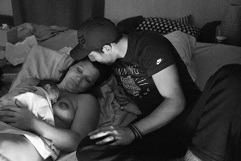 denverhomebirthphotography_imthiazhouseman03